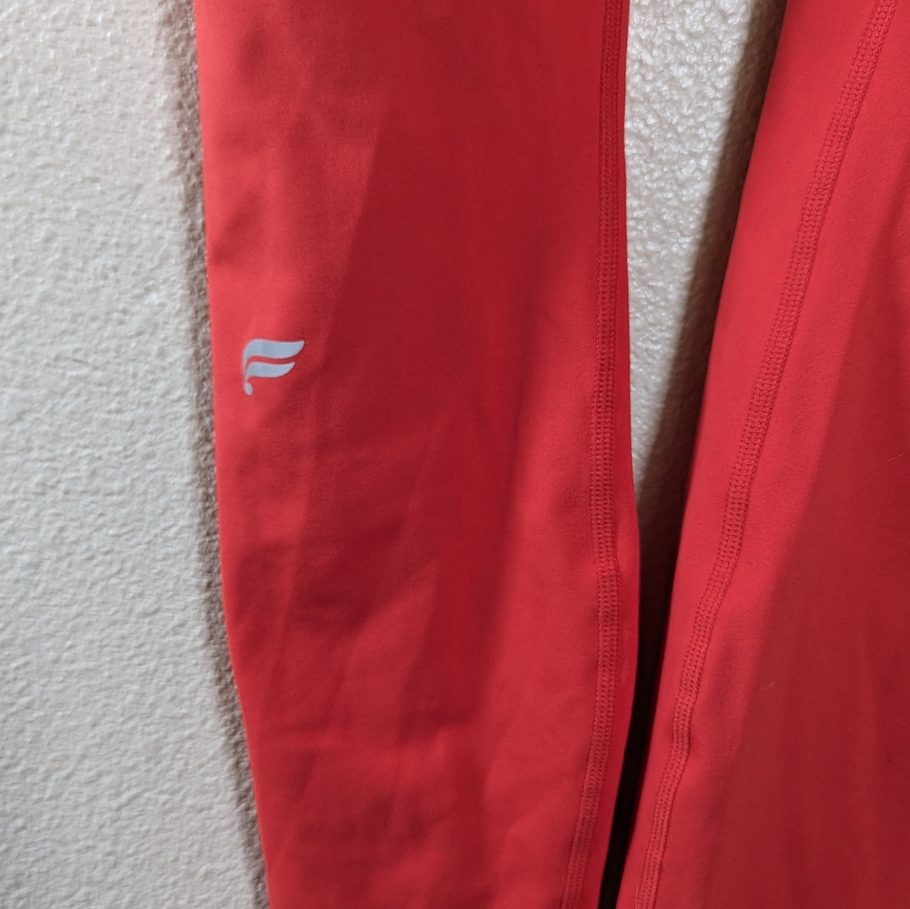 Fabletics Oasis Rib Crossover PureLuxe Leggings - Picture 10 of 11